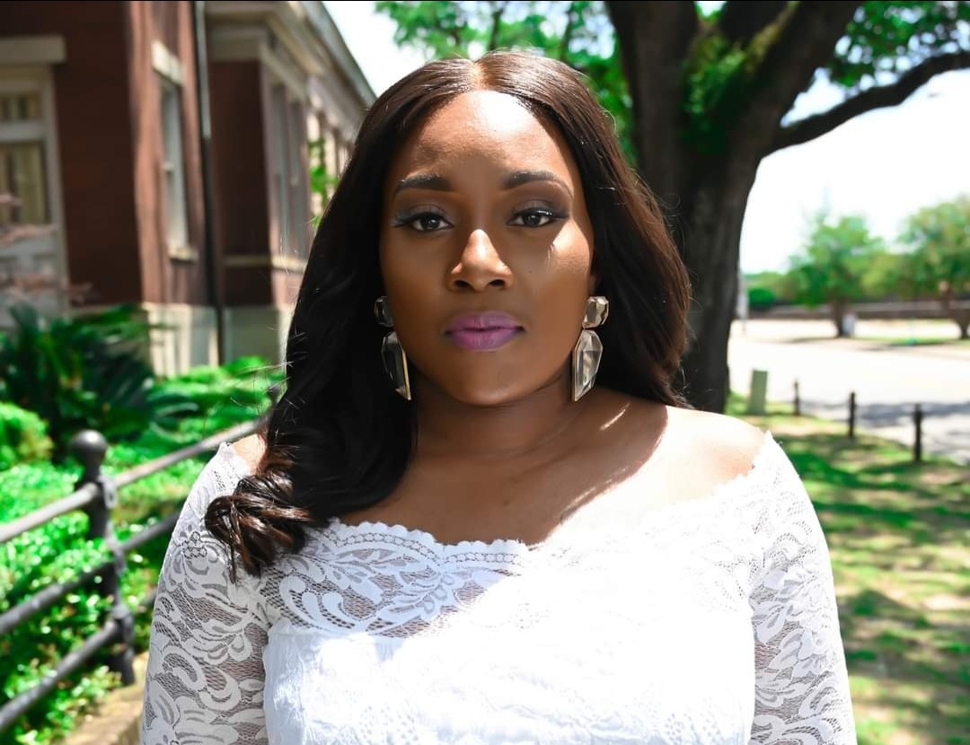 Kelle Kalisha, facilitator of the Thryvn Strategies support groups